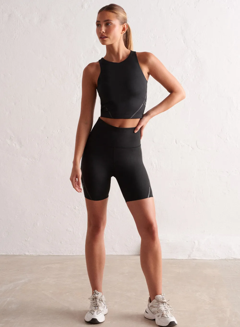 Core Material Sports Bras|Tank Tops Og Trenings Tank Tops^AIM’N Black Elevate Core Bralette