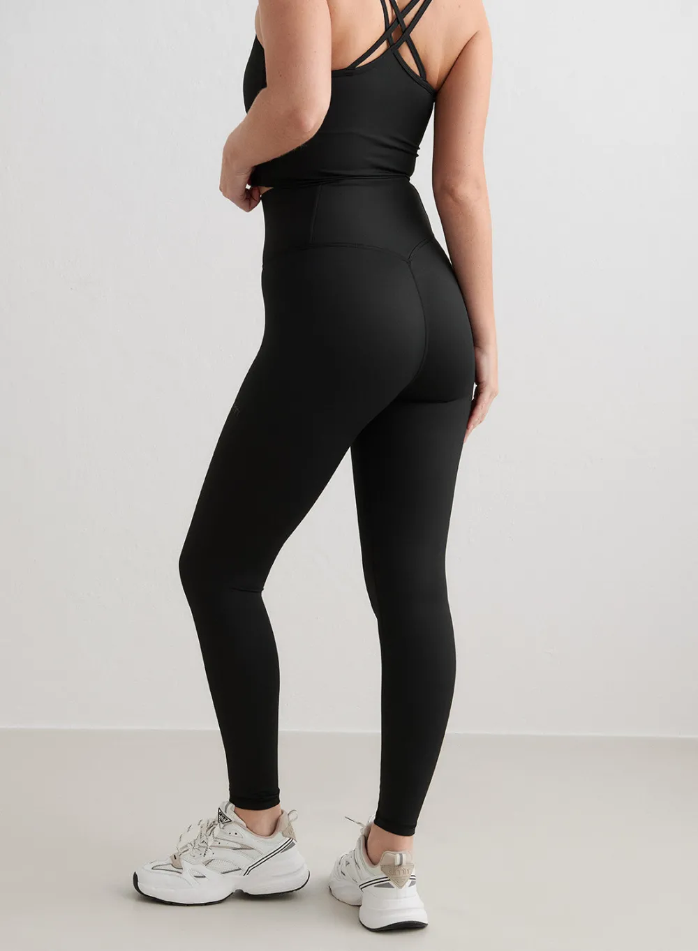 Treningstights|Tights i Kjernemateriale^AIM’N Core Tights Black monochrome