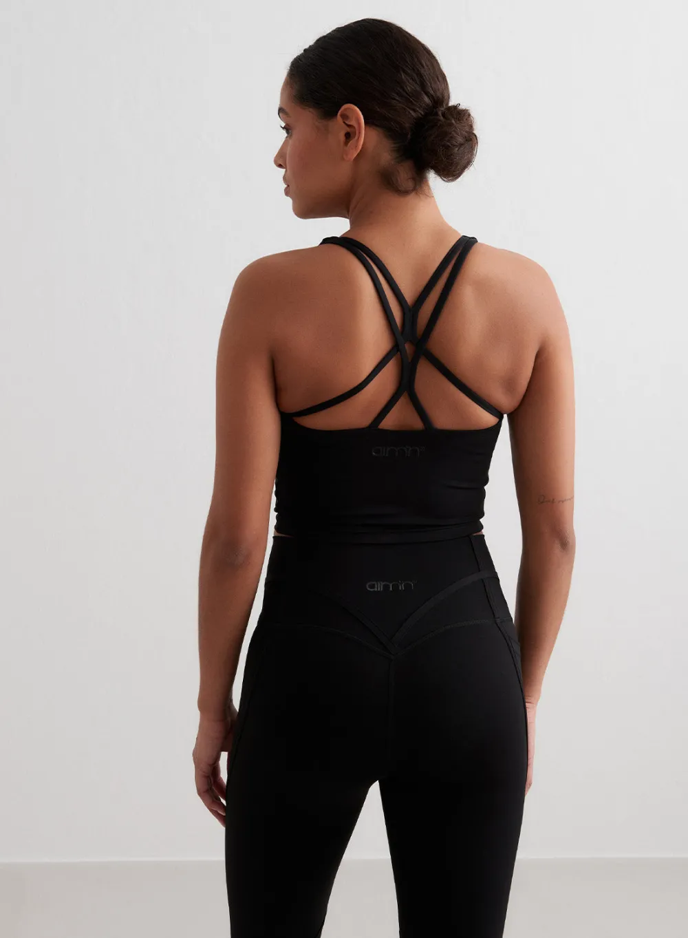 Strap Bras|Tank Tops Og Trenings Tank Tops^AIM’N Sculpting Strappy Bralette Black