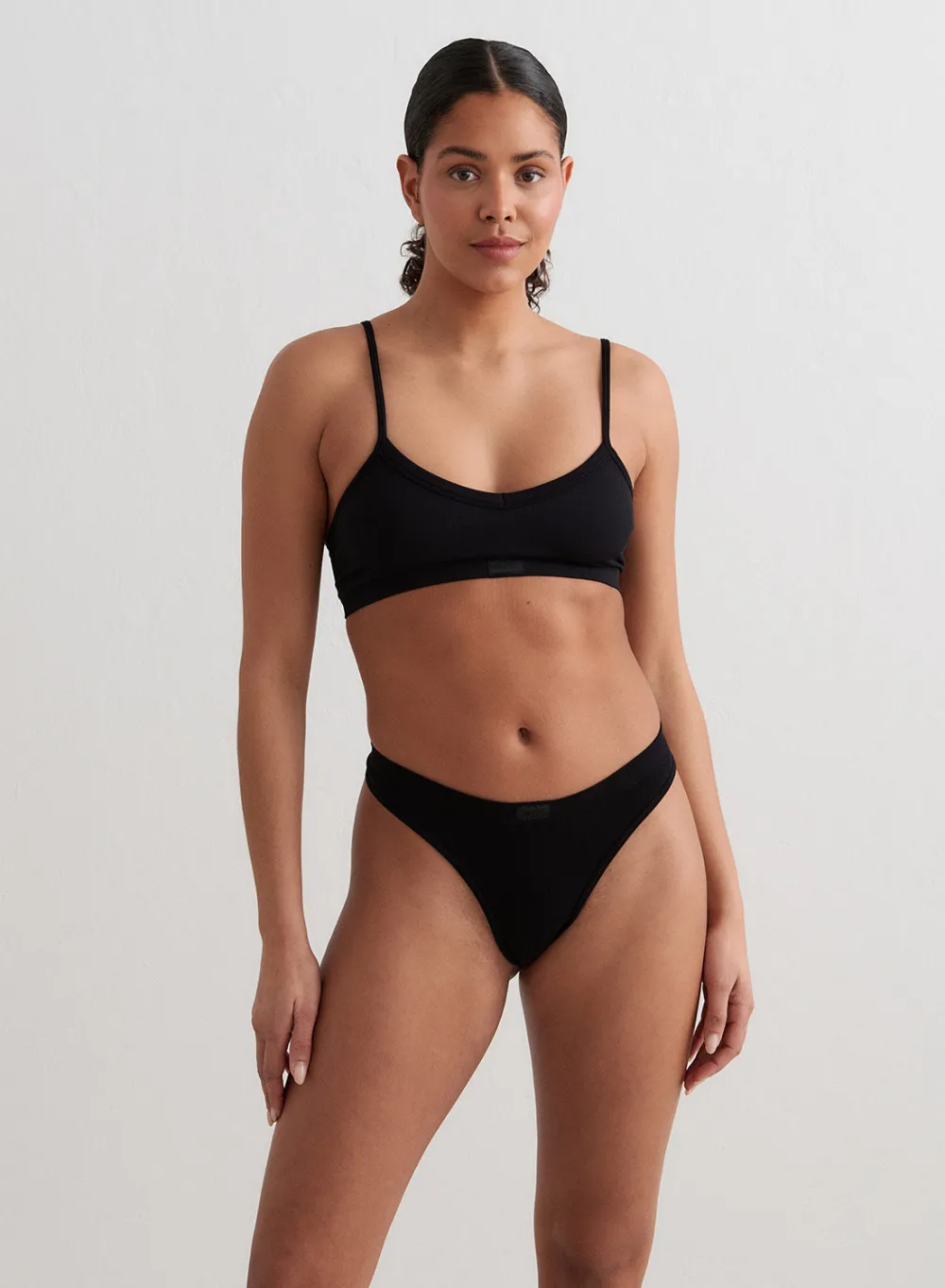 BH^AIM’N Seamless Bra Black