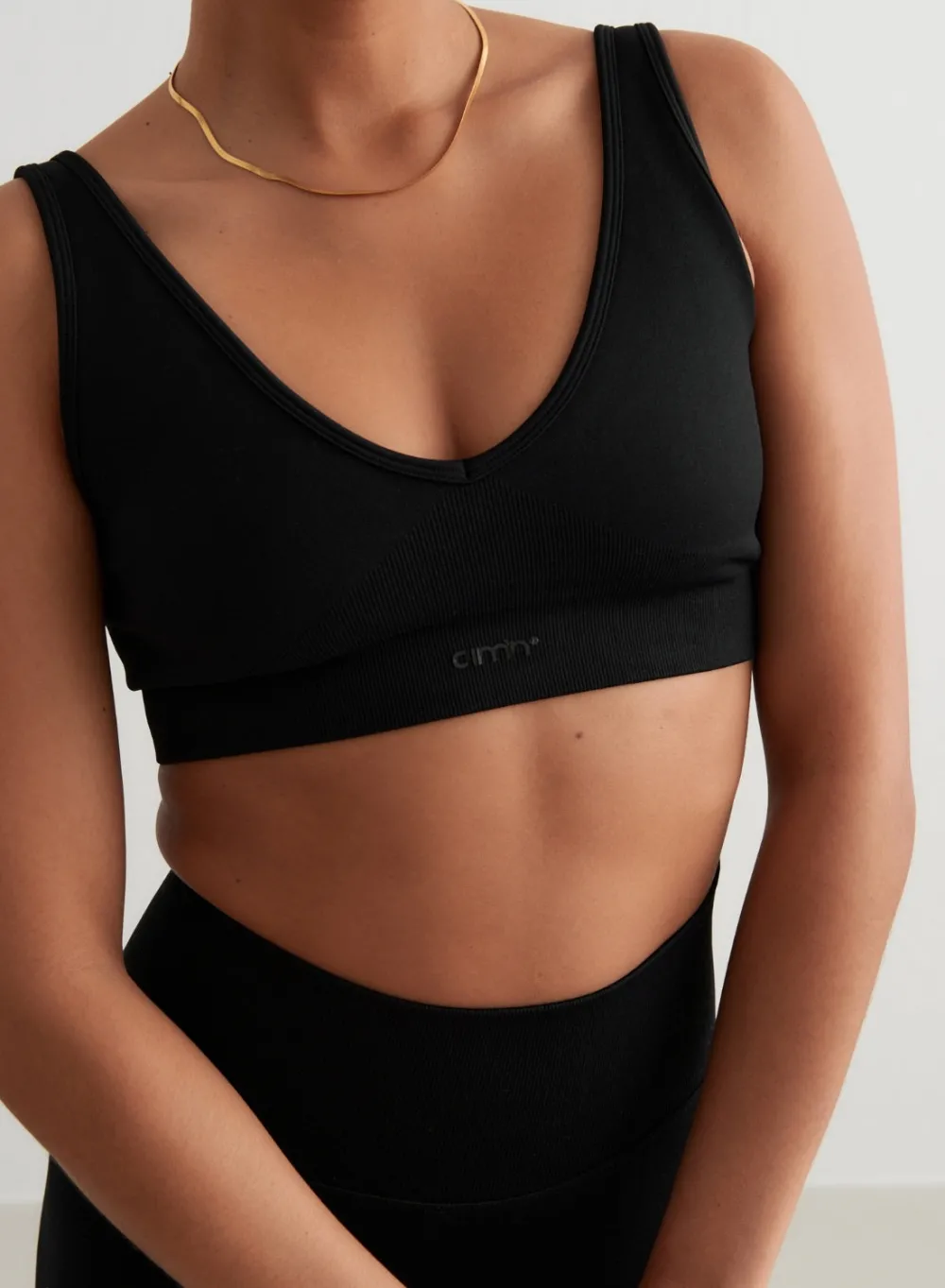 Seamless Sports Bras^AIM’N Shape Seamless Deep Cut Bra Black
