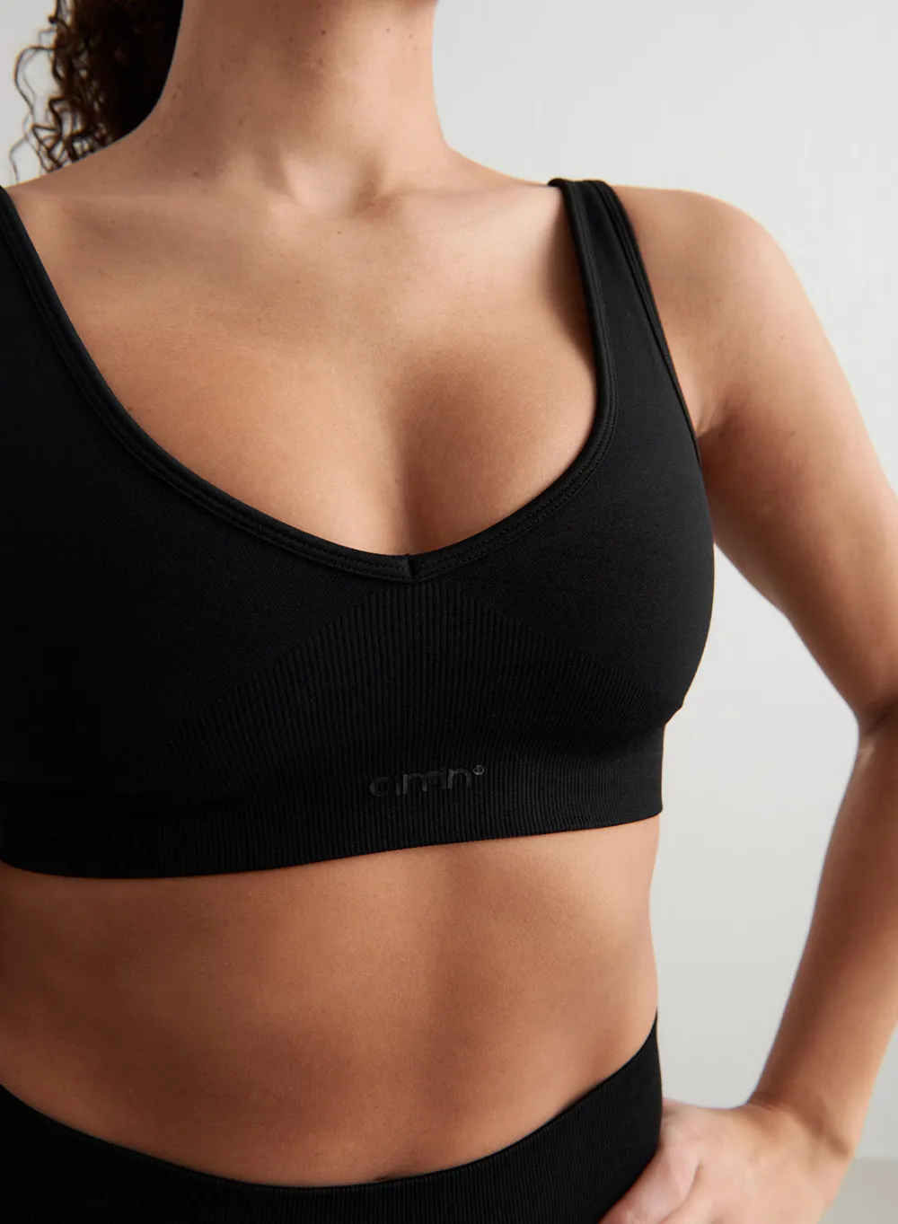 Seamless Sports Bras^AIM’N Shape Seamless Deep Cut Bra Black