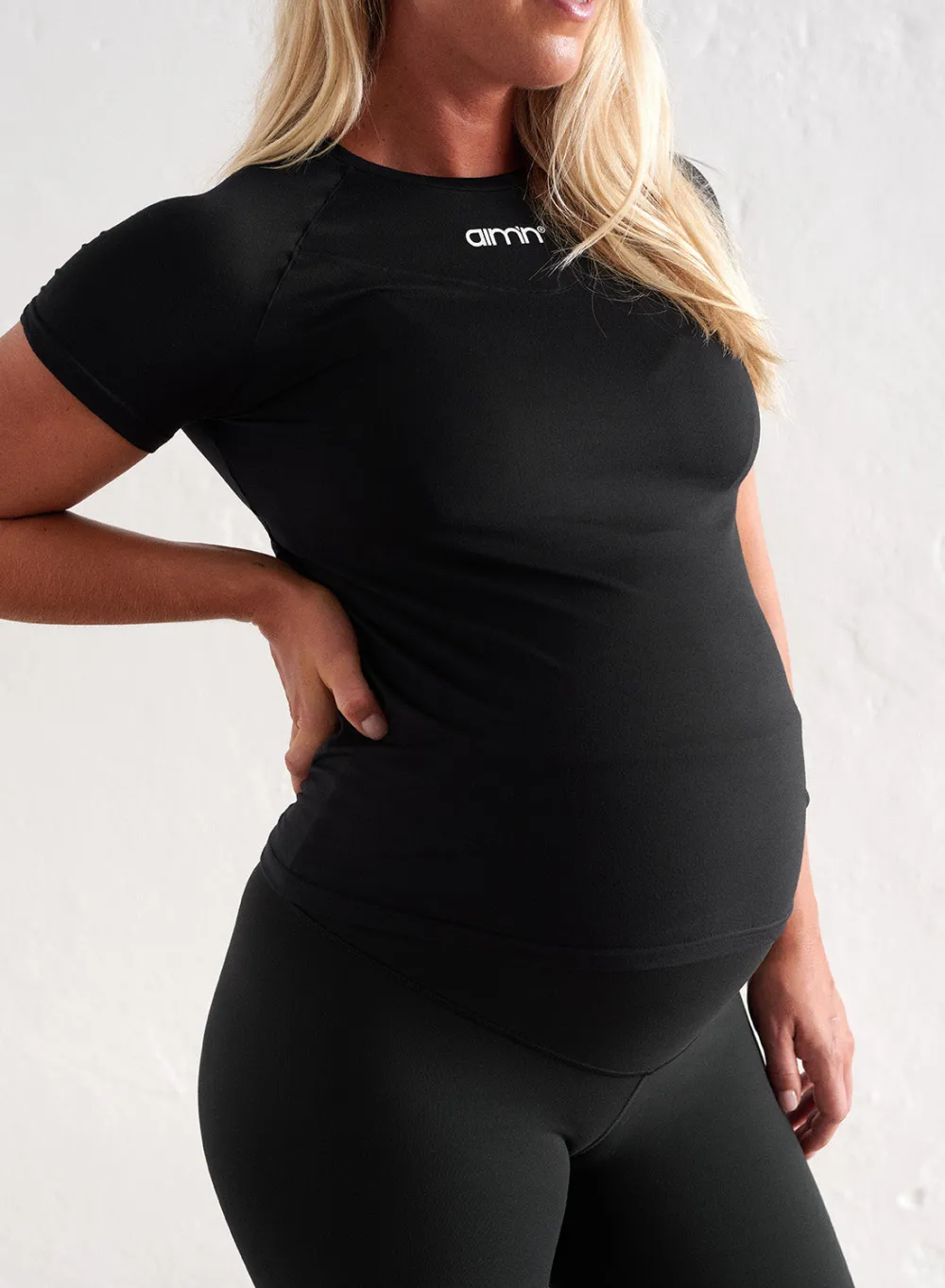T-skjorter|Trenings-T-shirts^AIM’N Black Soft Basic Maternity Short Sleeve