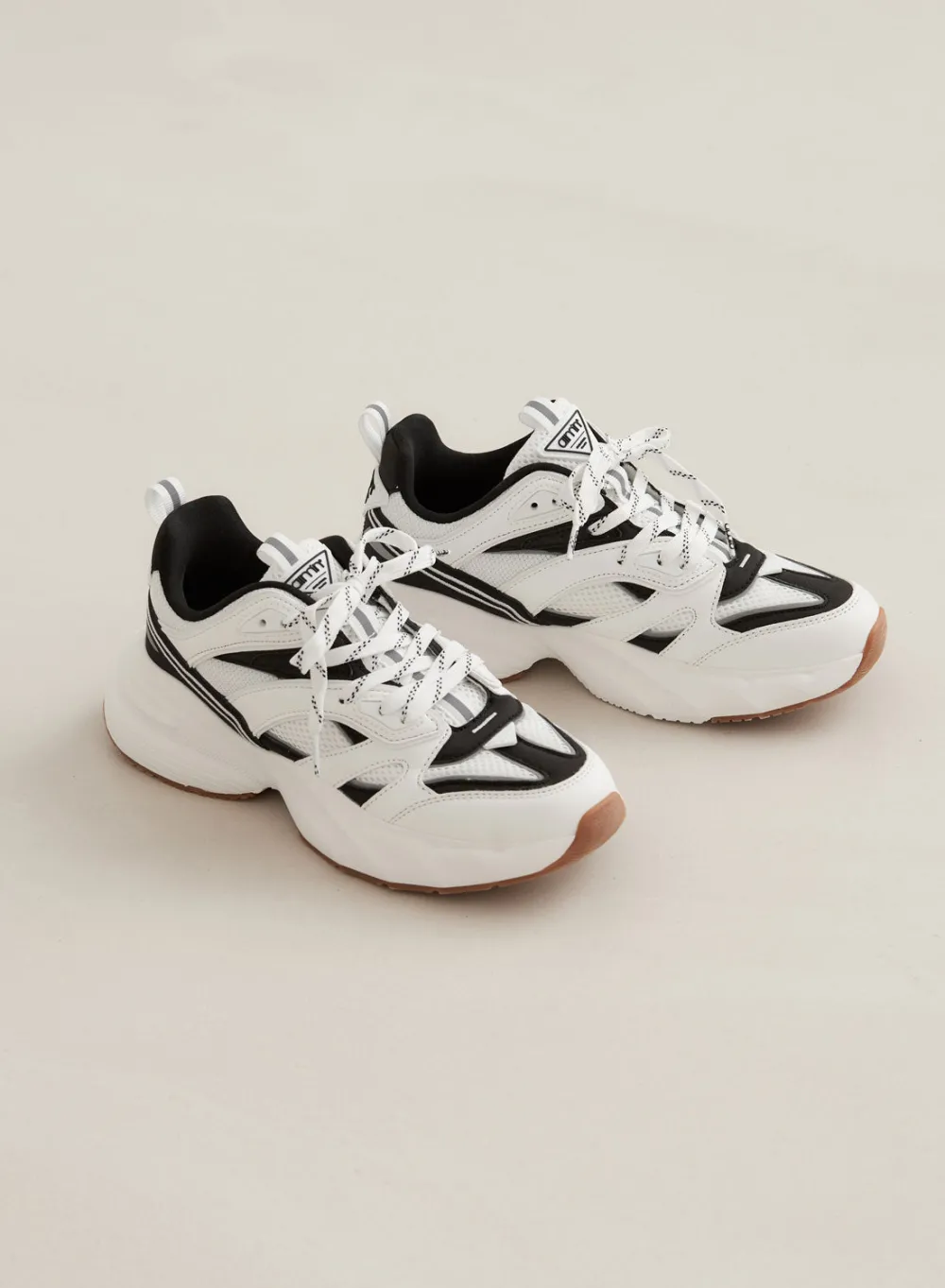Sneakers^AIM’N Black/white Athena 100 black / white