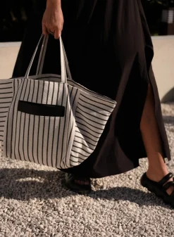 Treningsposer^AIM’N Off-white Beach Tote Bag