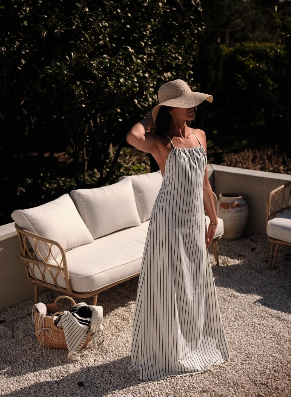 Kjoler^AIM’N Off-white Flowy Long Dress Off white