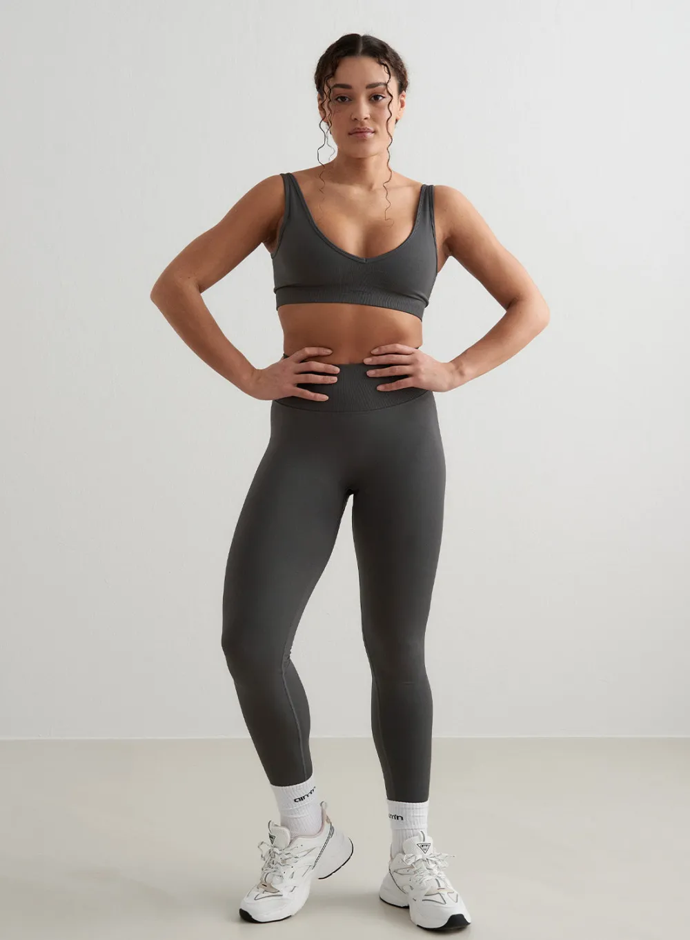 Seamless Sports Bras^AIM’N Shape Seamless Deep Cut Bra Shadow grey