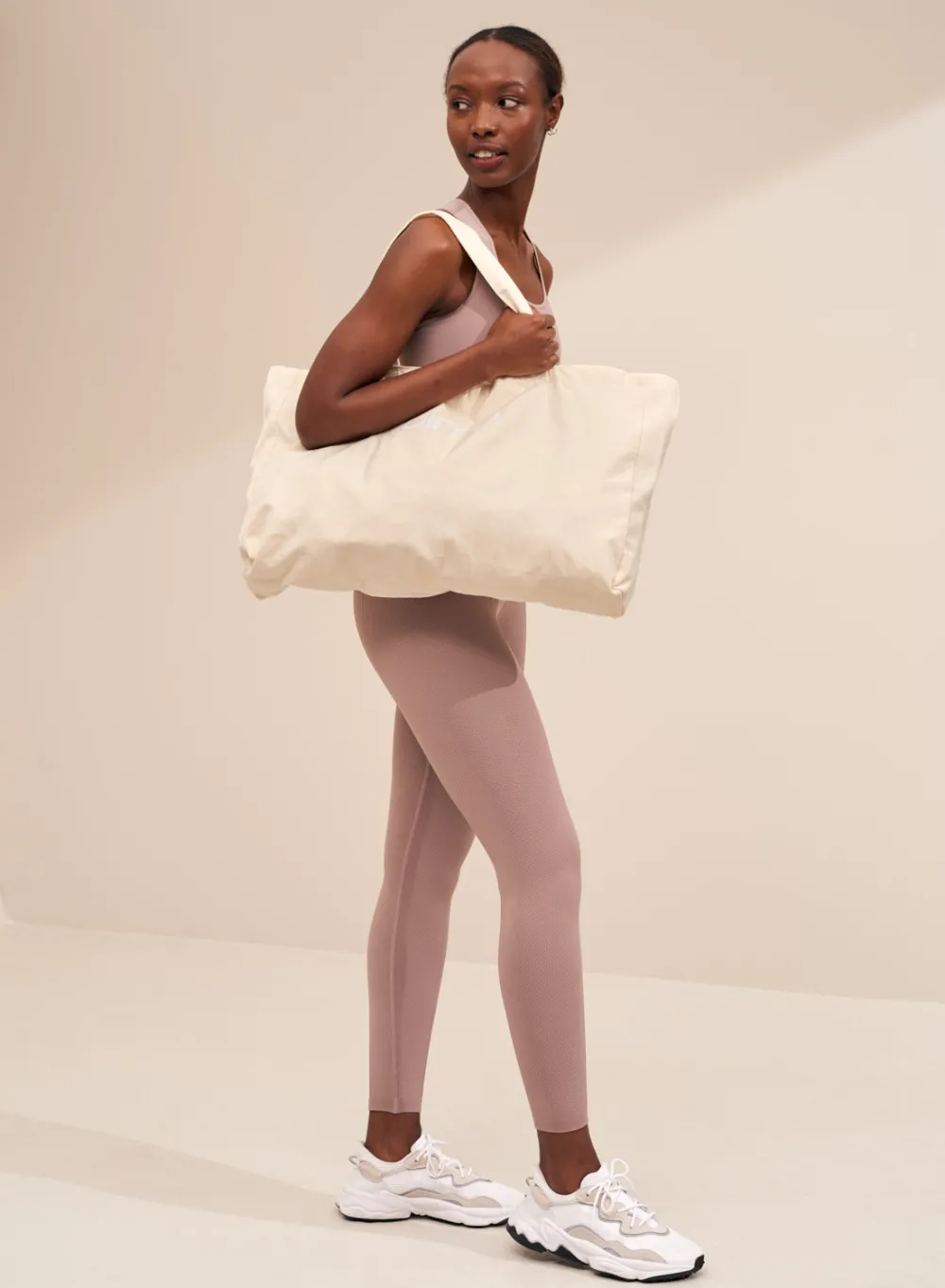 Treningsposer^AIM’N Shopper Bag White
