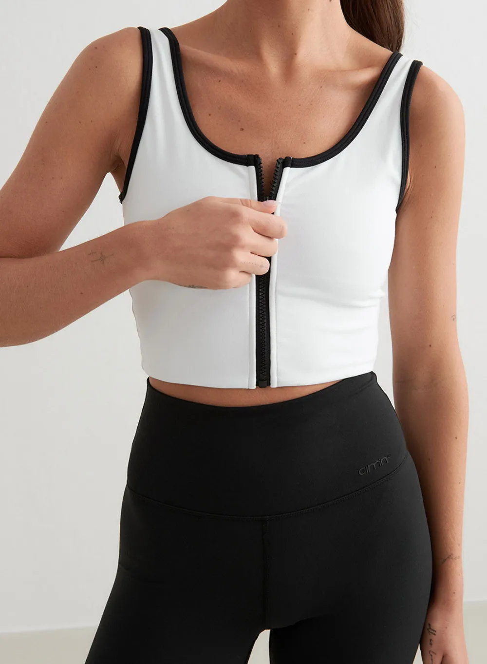 Tank Tops Og Trenings Tank Tops^AIM’N White Sense Zipped Bralette